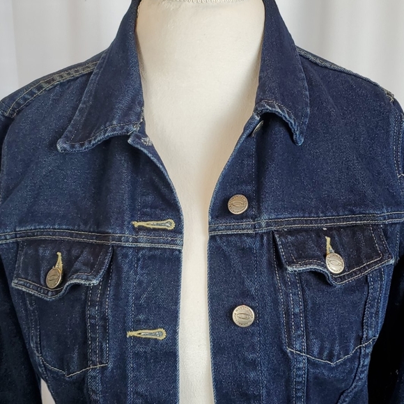 Denim Jean Jacket in a size Medium - Picture 2 of 7